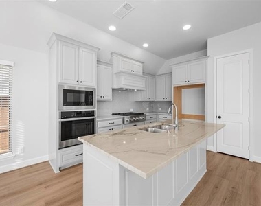 1822 Buckeye Lane - Photo Thumbnail 20