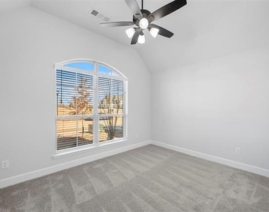 1822 Buckeye Lane - Photo Thumbnail 4