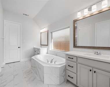 1822 Buckeye Lane - Photo Thumbnail 31