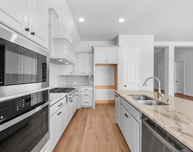 1822 Buckeye Lane - Photo Thumbnail 21