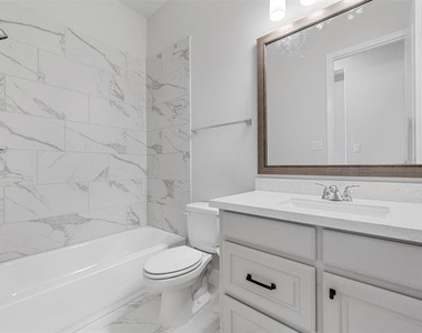 1822 Buckeye Lane - Photo Thumbnail 2