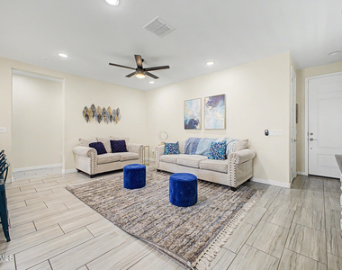5816 N 90th Drive - Photo Thumbnail 16