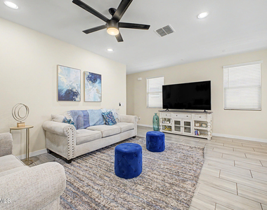 5816 N 90th Drive - Photo Thumbnail 18