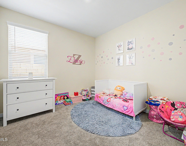 5816 N 90th Drive - Photo Thumbnail 6