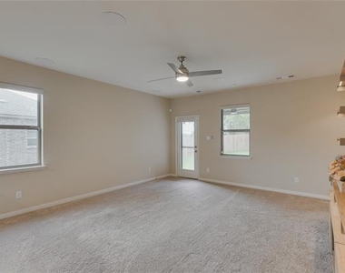 1517 Hill Top Court - Photo Thumbnail 12