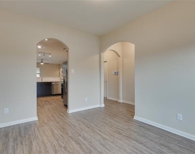1517 Hill Top Court - Photo Thumbnail 7