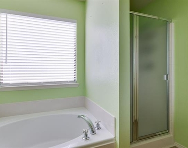 13048 Fencerow Road - Photo Thumbnail 17