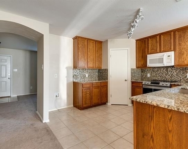 13048 Fencerow Road - Photo Thumbnail 9
