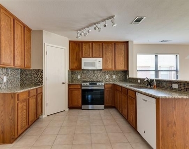 13048 Fencerow Road - Photo Thumbnail 8