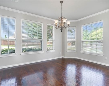 2940 Hagen Drive - Photo Thumbnail 5