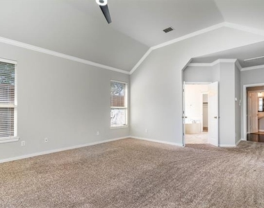 2940 Hagen Drive - Photo Thumbnail 17