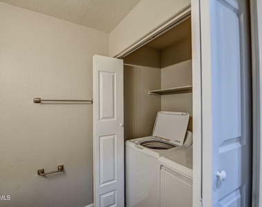 18613 N 35th Street - Photo Thumbnail 7