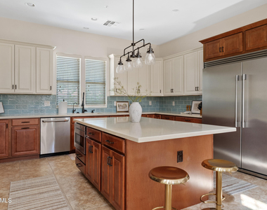17809 N 57th Place - Photo Thumbnail 37