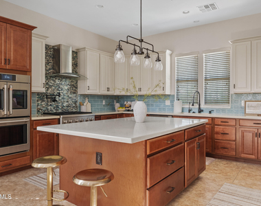 17809 N 57th Place - Photo Thumbnail 32