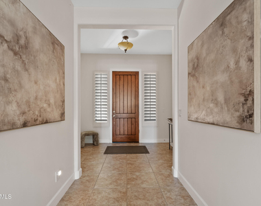 17809 N 57th Place - Photo Thumbnail 13
