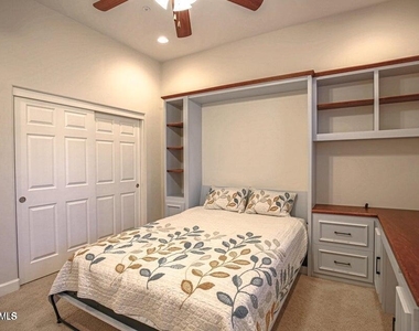 17809 N 57th Place - Photo Thumbnail 21