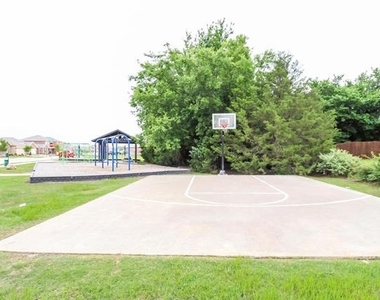 1503 Hill Top Court - Photo Thumbnail 33