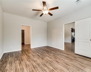 1503 Hill Top Court - Photo Thumbnail 23