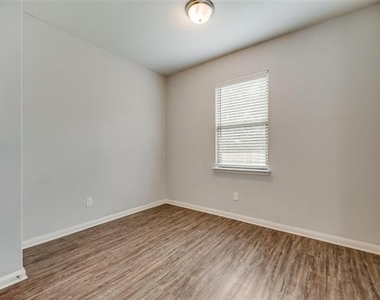 1503 Hill Top Court - Photo Thumbnail 16