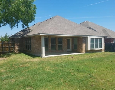 905 Remington Ranch Road - Photo Thumbnail 12