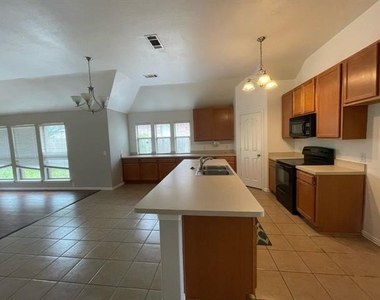 905 Remington Ranch Road - Photo Thumbnail 1