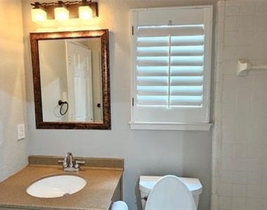 2956 S Bend Drive - Photo Thumbnail 15