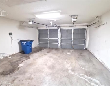 2956 S Bend Drive - Photo Thumbnail 27