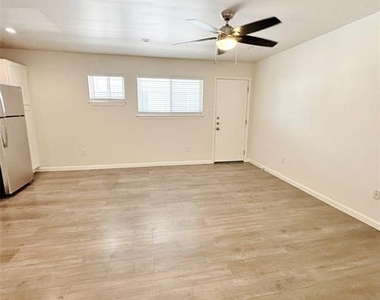 5010 San Jacinto Street - Photo Thumbnail 2