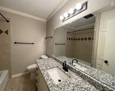 3502 Leighton Drive - Photo Thumbnail 8