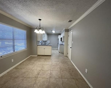 3502 Leighton Drive - Photo Thumbnail 2