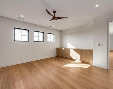 10050 Gooding Drive - Photo Thumbnail 32