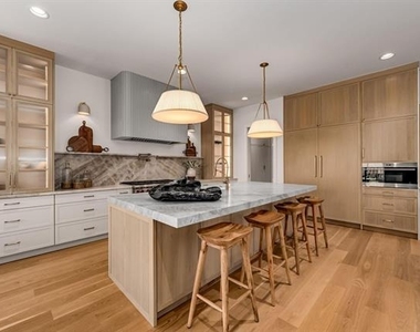 10050 Gooding Drive - Photo Thumbnail 21