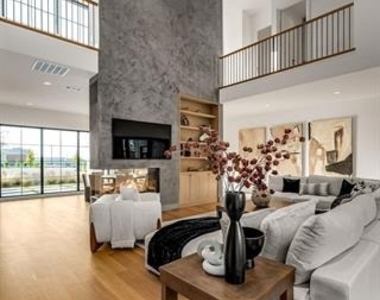 10050 Gooding Drive - Photo Thumbnail 18