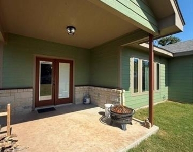 225 Scurry Avenue - Photo Thumbnail 27