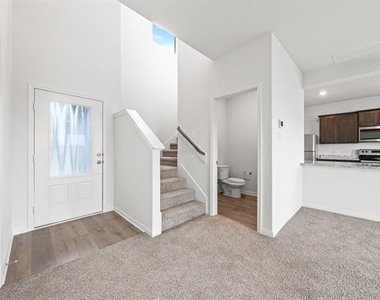 1301 Wind Drift Way - Photo Thumbnail 11