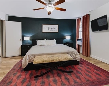 8005 Lazy Lane Road - Photo Thumbnail 14