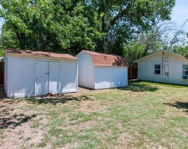 8005 Lazy Lane Road - Photo Thumbnail 29