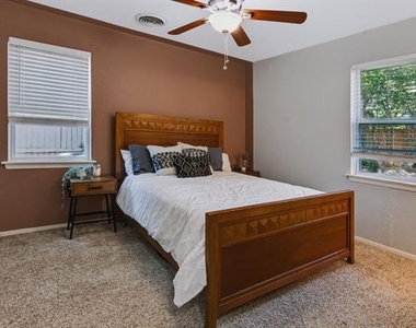 8005 Lazy Lane Road - Photo Thumbnail 20