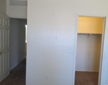 1064 S Jesse Place - Photo Thumbnail 11