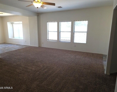 1064 S Jesse Place - Photo Thumbnail 2