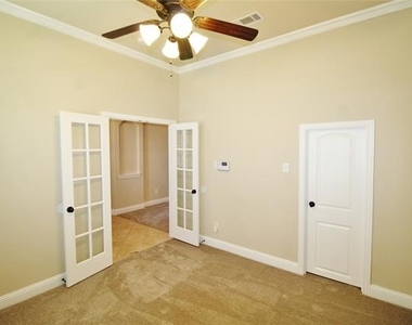505 Clemson Lane - Photo Thumbnail 4