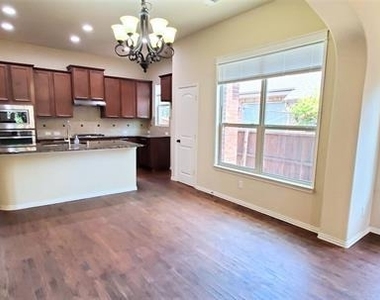 2614 Independence Drive - Photo Thumbnail 3