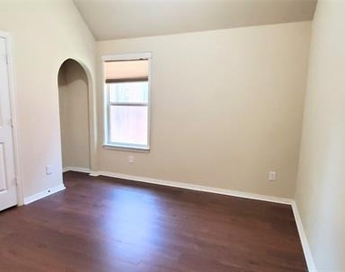 2614 Independence Drive - Photo Thumbnail 7