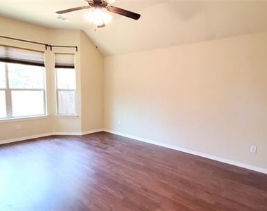 2614 Independence Drive - Photo Thumbnail 6