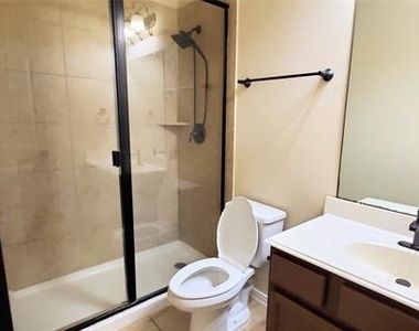 2614 Independence Drive - Photo Thumbnail 12