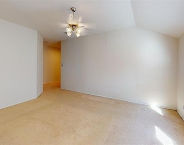 12616 Seagull Way - Photo Thumbnail 5