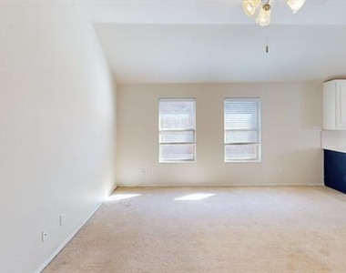 12616 Seagull Way - Photo Thumbnail 4
