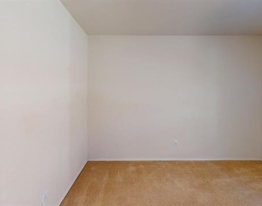 12616 Seagull Way - Photo Thumbnail 7