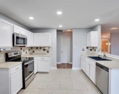 1508 Coral Reef Lane - Photo Thumbnail 5
