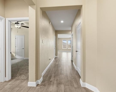 704 Wilmott Terrace - Photo Thumbnail 4